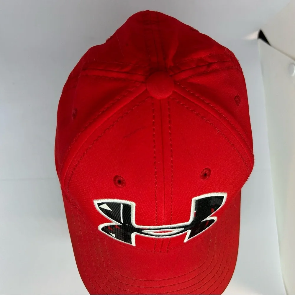 Under‎ Armour Hat Cap Youth Kids Boys S/M Flex Stretch Fitted Red Black Logo